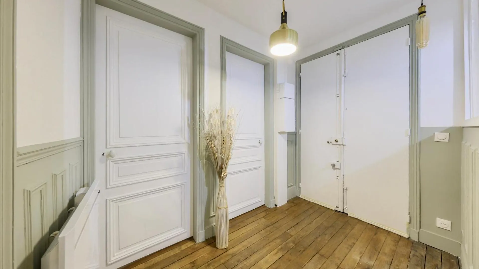 1590 - Chic Montmartre In Paris Olympic Games 2024 Apartment
